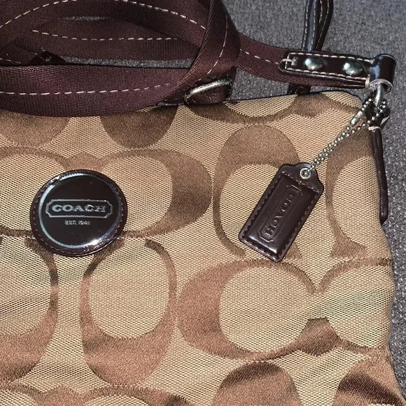 Coach Signature Brown Shoulder Logo Handbag - Picture 2 of 7